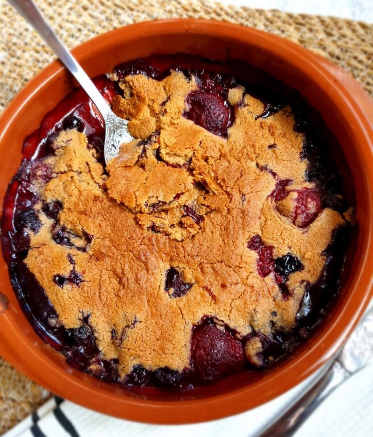 Crumble de frutos rojos saludable